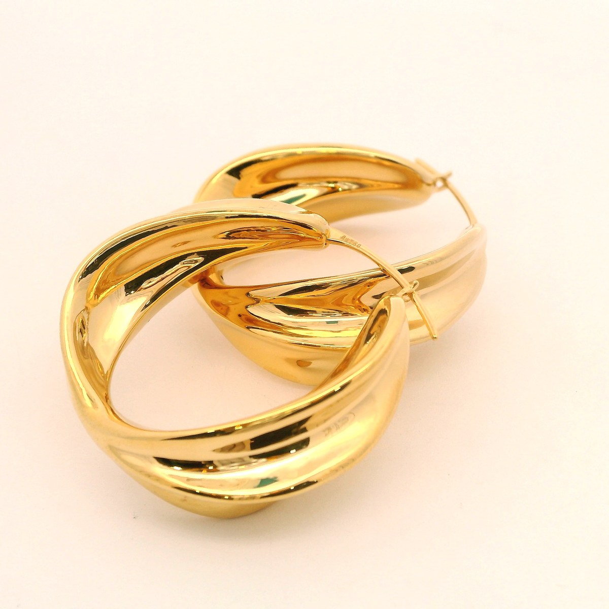 4D Hard Gold Ring
